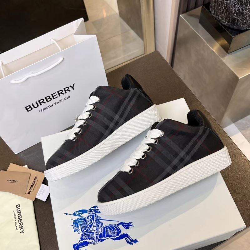 Burberry Low Shoes